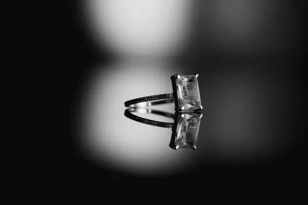 A 2.5 carat diamond