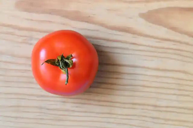 Medium size tomato